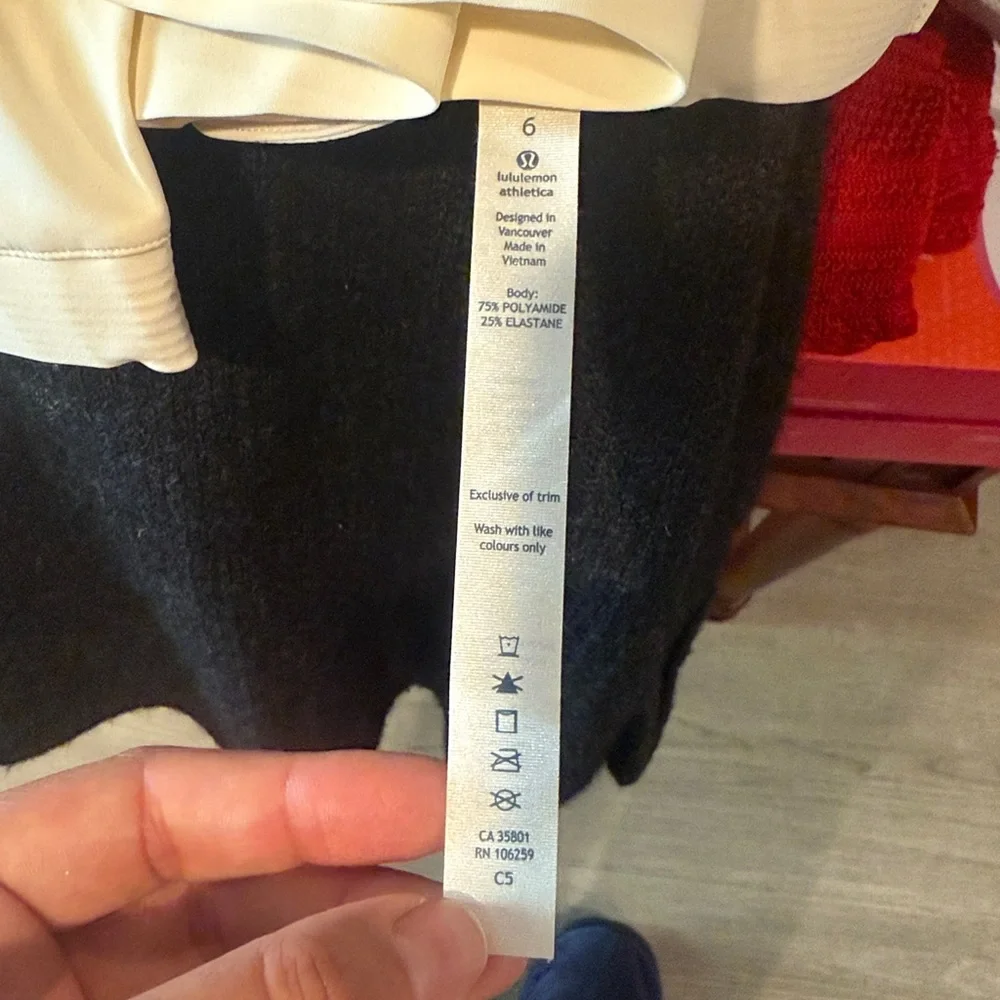 Women’s Lululemon Cream Button-Up Jacket